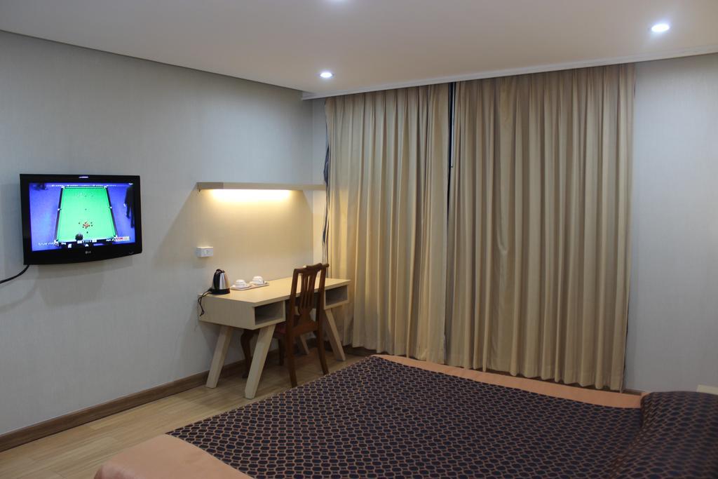 Charoen 3*